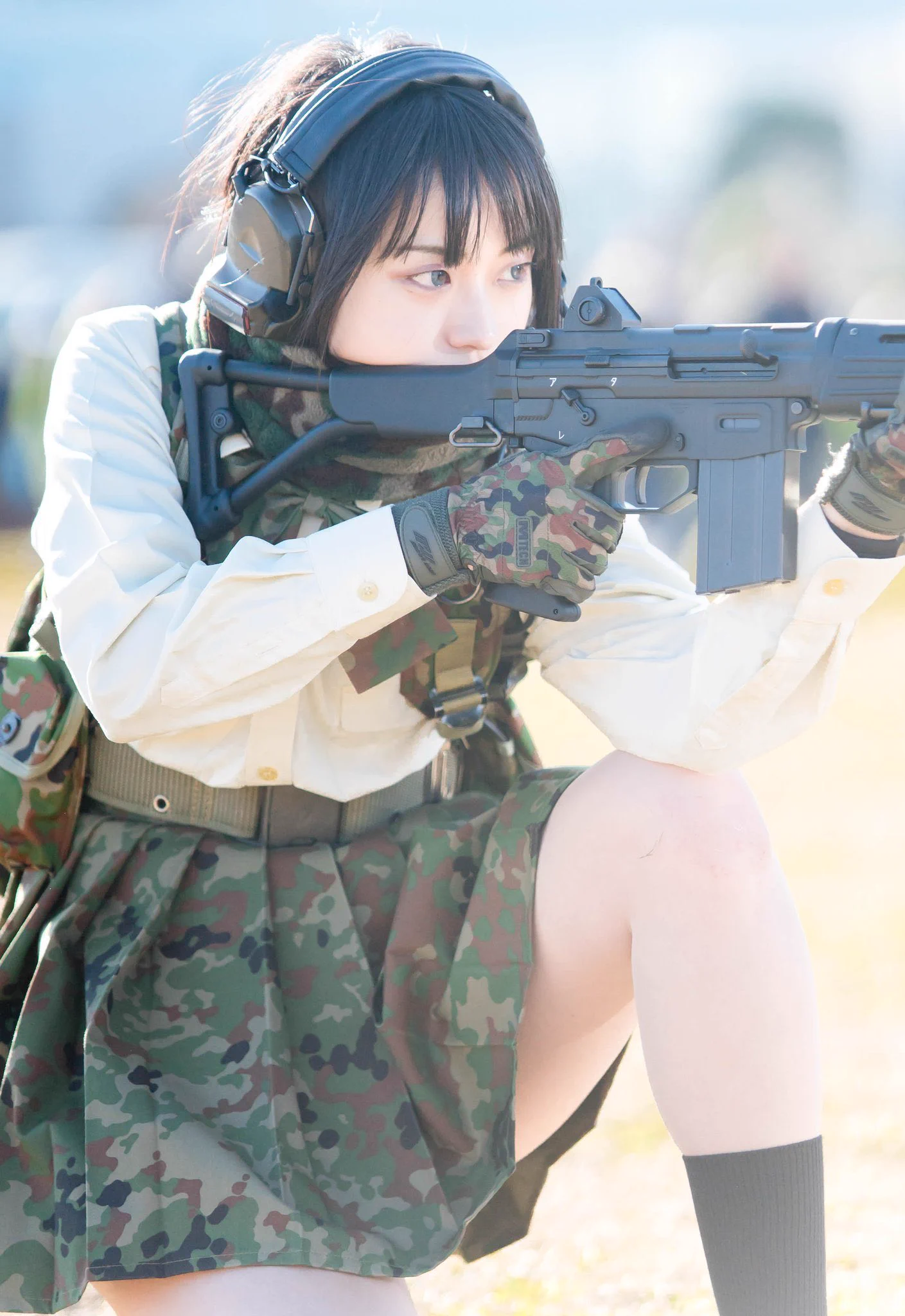 元自衛官による、JKのコスプレ(冬ver)が話題www