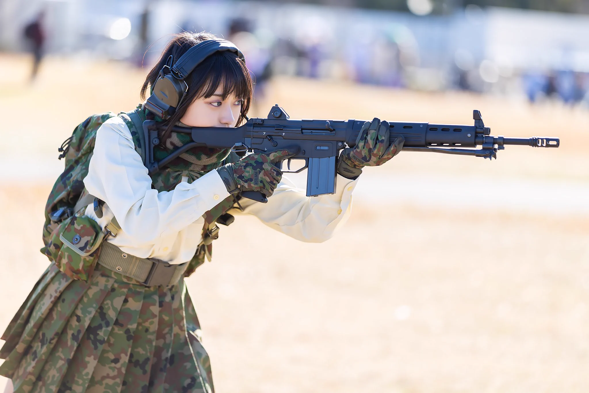 元自衛官による、JKのコスプレ(冬ver)が話題www