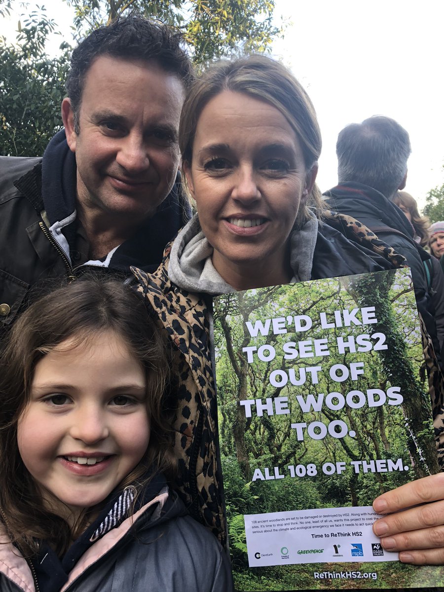 beckydiver's tweet photo. #stopHS2 #standforthetrees @ChrisGPackham the whole family uniting to save the wildlife and stop HS2. https://t.co/BcbrKgQ36Y