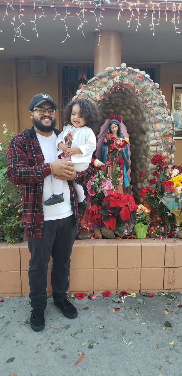 Ireneaguilaar's tweet photo. Mis corazones 🧡
#ezekielwasntbornyet #hesmyhearttoo #superbless #happy #thankful https://t.co/oA8i6THkX0