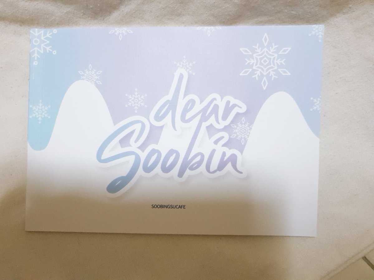 delia_zzz's tweet photo. Thank you so much @soobingsucafe @kooshero and @wwxielian for this super pretty photobook😭🥺🙆🏻‍♀️💙💛 https://t.co/73VXKCfTz8
