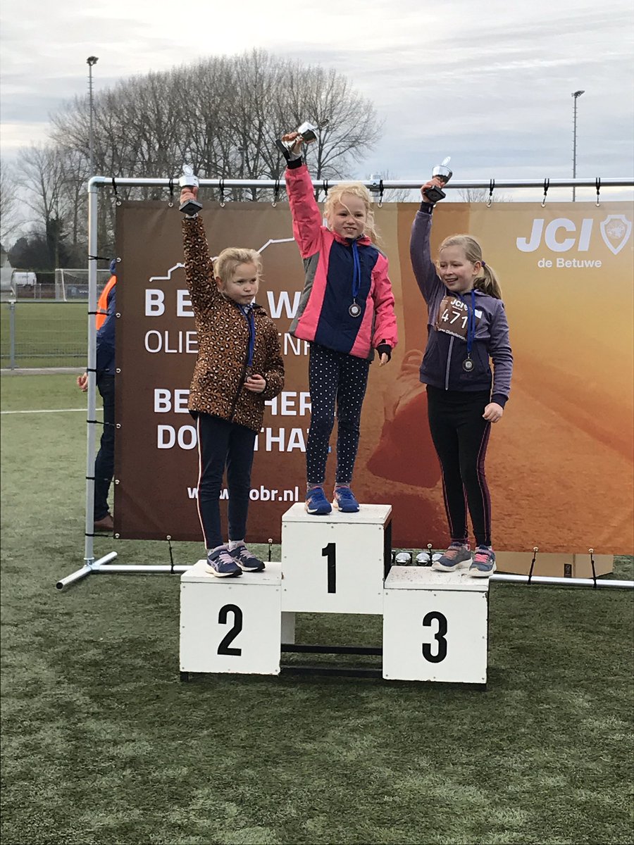 Dat was weer een leuke run. Gezellig gelopen met Suzanne. Luna (7) deed mee met de Rabo kidsrun en werd 2de 🏆. Dat smaakt naar meer!