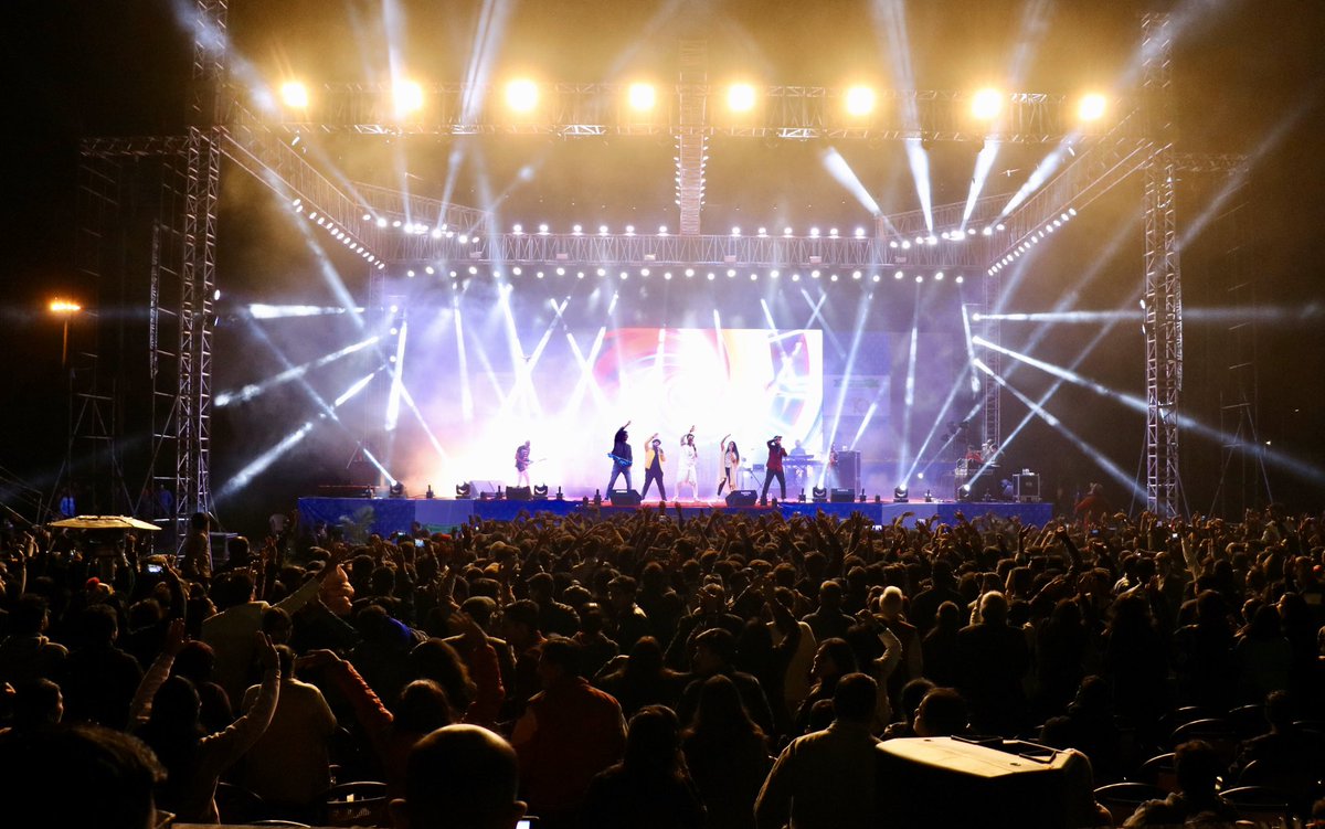 salim_merchant's tweet photo. What an Epic concert in Jamnagar last night! https://t.co/3ccyYSgCGG