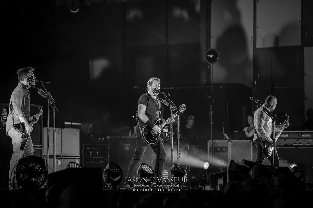 NBFansGermany's tweet photo. New photo taken this summer by acoustified on Instagram: https://t.co/6zdVWcNRyC
#NB2019 #NickelbackLive #FeedTheMachineTour https://t.co/W69RA3eVsp