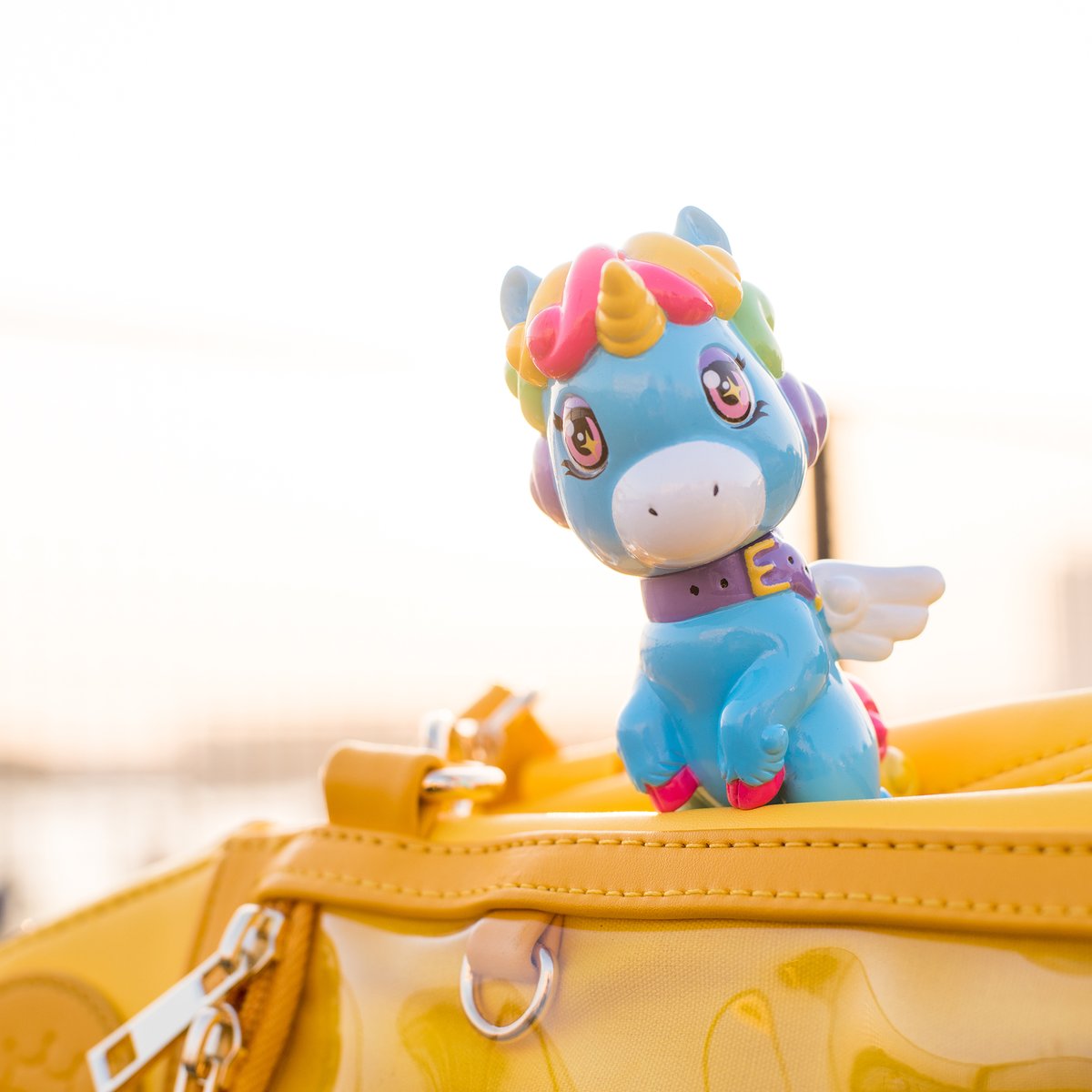 UCCProjects's tweet photo. Candie Bolton’s AURA unicorn limited release🦄
Designed and sculpted by @Candie_Bolton 

 3 versions available: White, Pink and Blue
Vanilla Bean colorway (White) 
Strawberry colorway (Pink) 
Blueberry colorway (Blue)

Now available at @ToyUndergroundS 
https://t.co/DMOFNEQeim https://t.co/PdEQpxMZYr