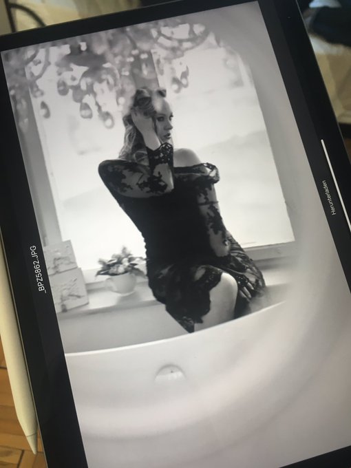 I love quality photoshoots 😍 https://t.co/kHdvCcorBJ<a href="/tag/mvsales"class="tags"><span>&#35;mvsales</span></a>