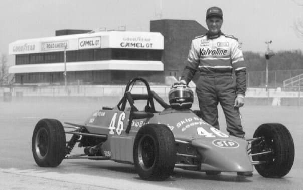 TurboTom90's tweet photo. @SkipBarberRS Took SBRS school in 1992'ish at Road America. Ran the Midwest Series for several years. Finished racing in the SCCA Formula Enterprise series last few years. Racing was a big part of my life since 1990 starting in go-karts. Now time to pass the racing efforts on to my son https://t.co/HUs7xrSGVW