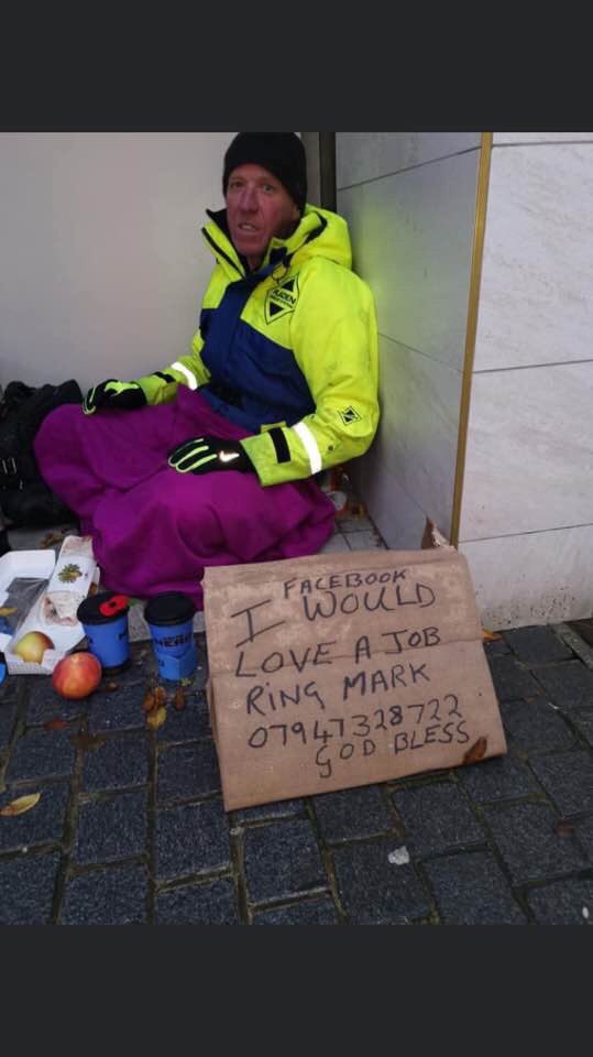 muigren's tweet image. THIS GUY IS EX ARMY AND IS IN THE WINDSOR AREA HE IS A PAINTER AND DECORATOR 
CAN WE SHARE THE HELL OUT OF THIS AND HELP A HERO GET BACK ON HIS FEET. @MrNickKnowles do you need anymore for your team DIY SOS?