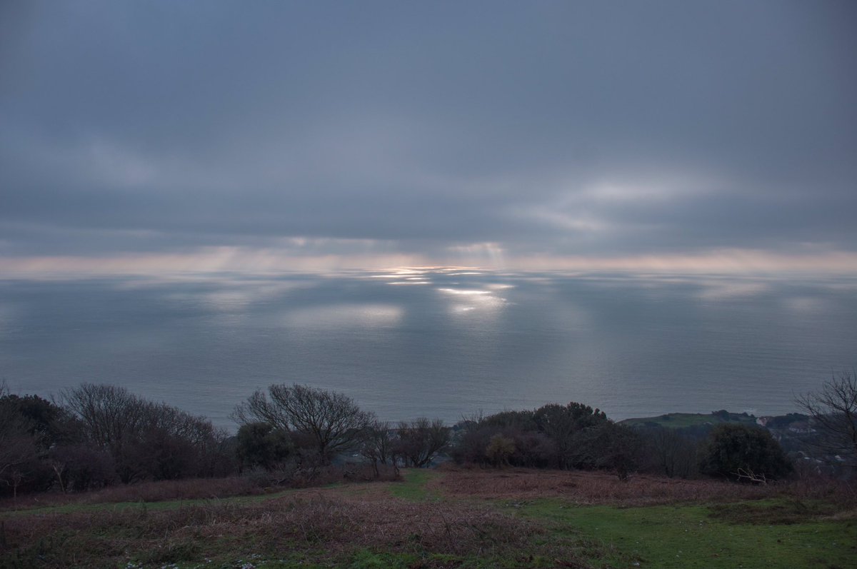 Zakitina_Lily's tweet photo. This is as close as I get to seeing #cbeams glitter by the #tannhausergate and it’s just off ventnor on the #IsleofWight #bladerunner https://t.co/8DWXisBR8D