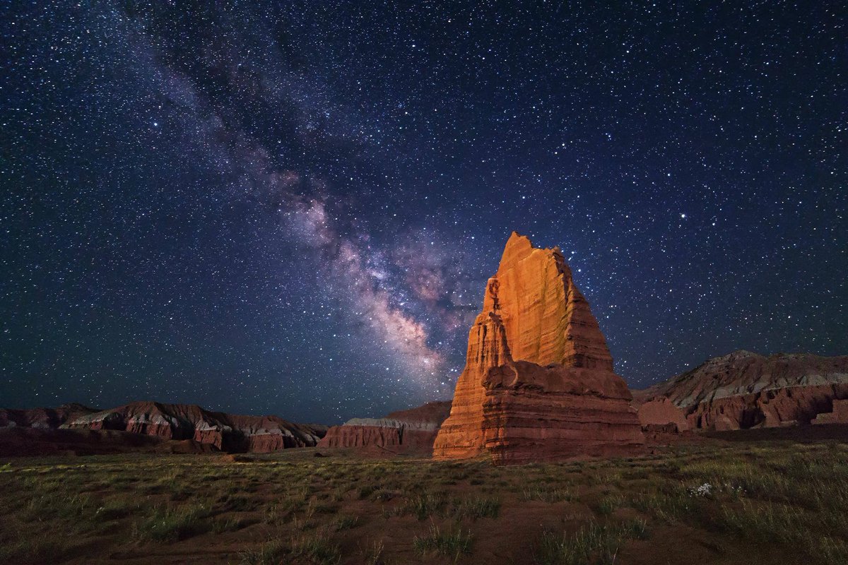 legacyadventure's tweet photo. Once the sun sets, the universe has its way of showing its true colors. Capitol Reef National Park, now in its 48th year, is just one of the beautiful places our clients experience the beauty of nature and adventure #RXoffthecouch #wildernesstherapy  Pic credit: Royce Bair https://t.co/T6kuVmKIpk