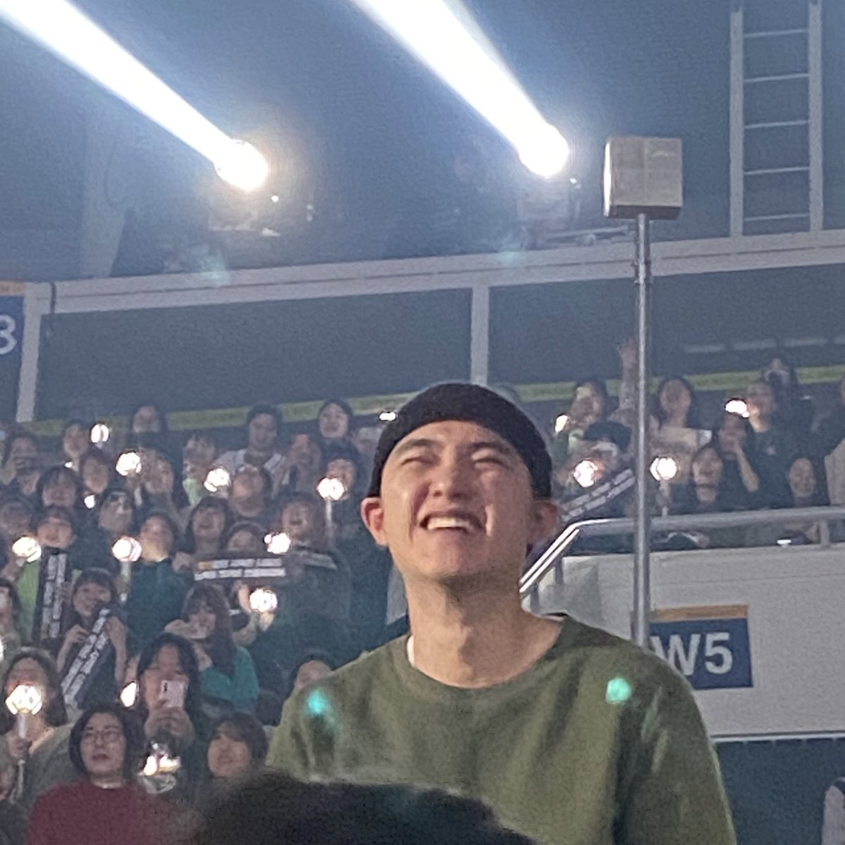 *•.¸♡ 𝐃-𝟑𝟗𝟑 ♡¸.•*I can’t believe this day. I cried my eyes out because you surprised us all  it’s so overwhelming that my heart is bursting from so much happiness, you and all of EXO will always be in my heart for life  #도경수  #디오  @weareoneEXO  #EXplOrationDot
