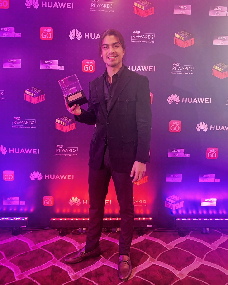 Terima kasih kepada semua yang terlibat dalam #DramaSweetDreams ! And to the supporters, you guys rock ! Love ya ! #FirstAward #KonsertThrowBaek2019