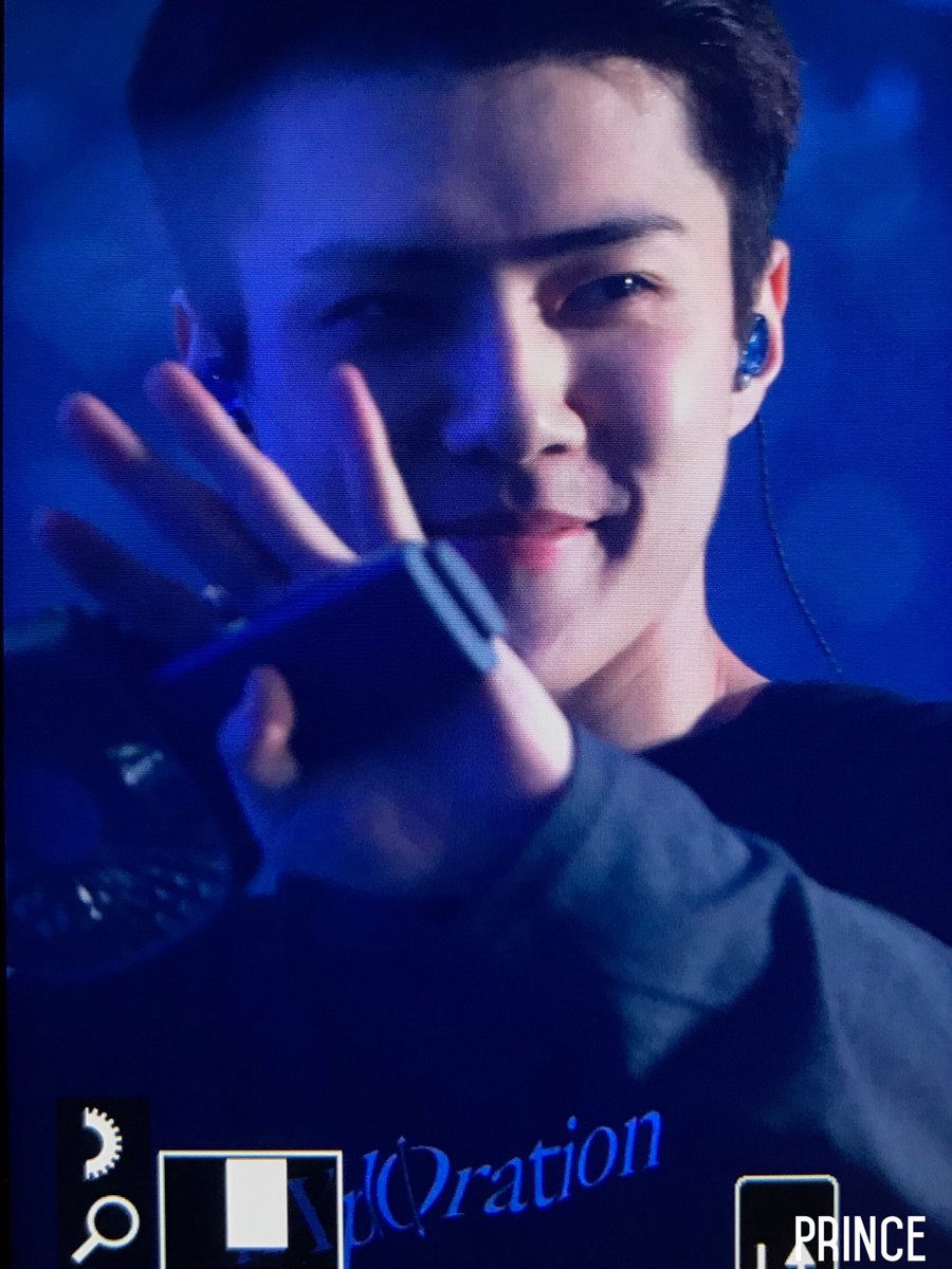 PrinceSehun412's tweet photo. 191229 ExplOration in Seoul
#EXO #SEHUN #세훈 
#EXplOrationDot #EXplOrationDotInSeoulD1 https://t.co/T6lRxDLdrx
