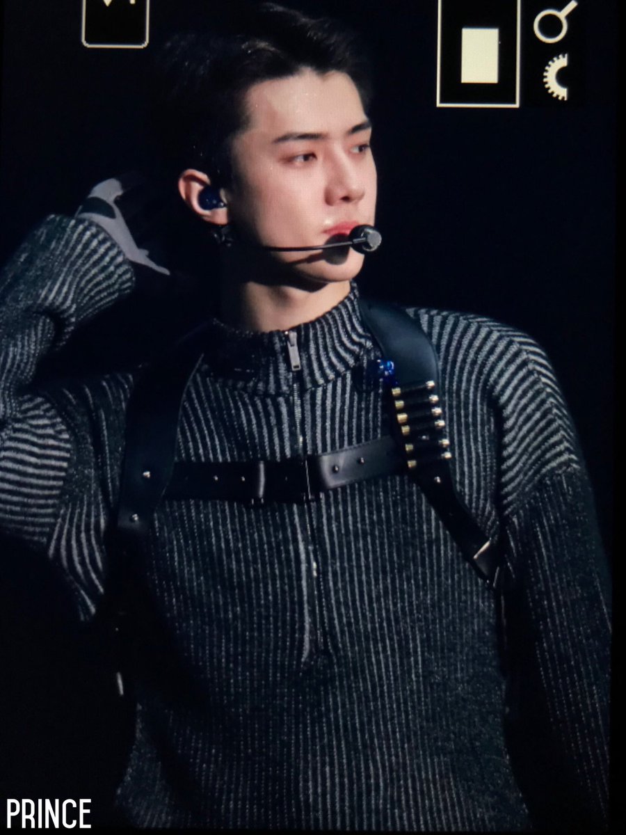 PrinceSehun412's tweet photo. 191229 ExplOration in Seoul
#EXO #SEHUN #세훈 
#EXplOrationDotInSeoulD1 #EXplOrationDot https://t.co/a6BVMoh5NW