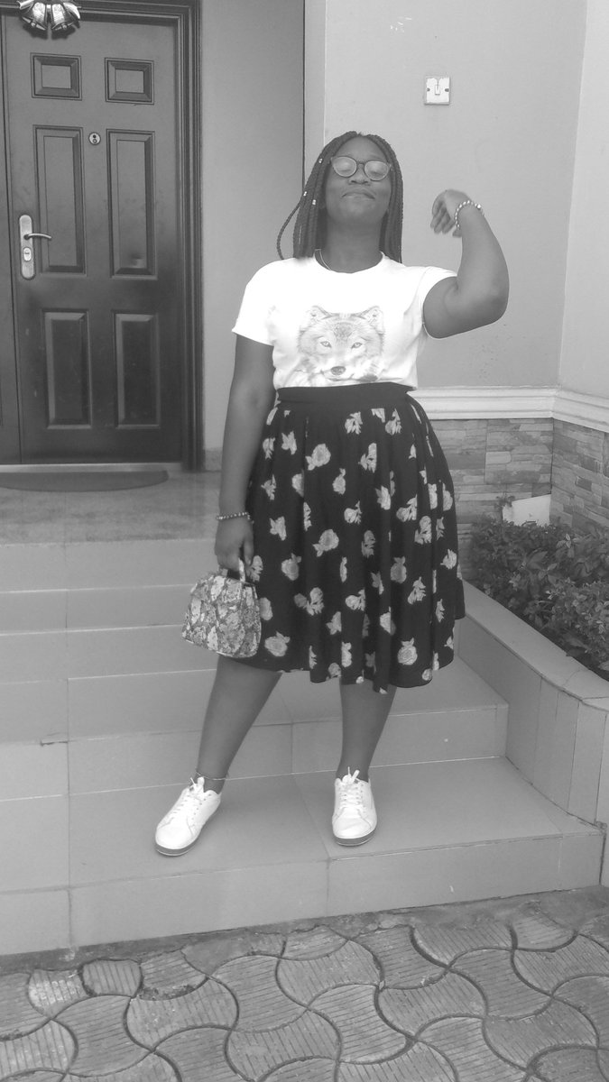 Chidaluuu_'s tweet photo. Shoutout to 2019. The year I conquered full body pictures. 🤘
@sharonabak 👀👀 https://t.co/U6pysFlr7I