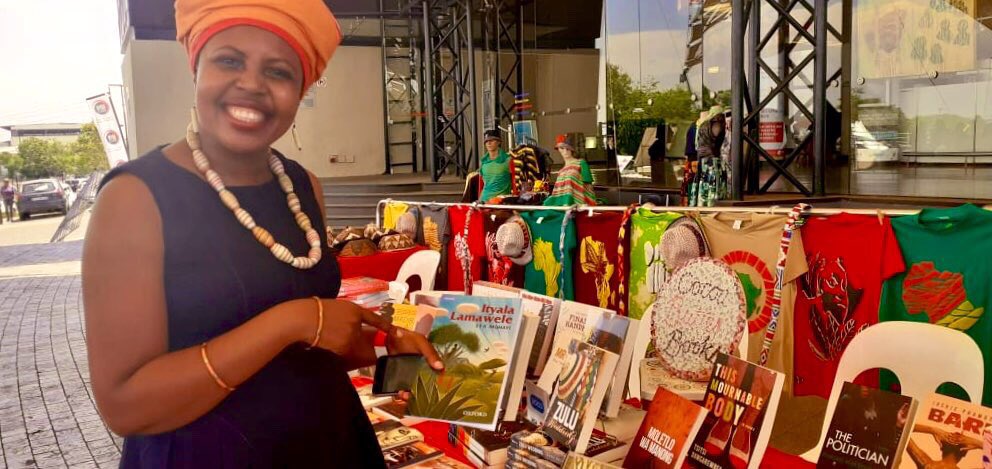 Cocoa Butter Books (@cocoabutterbks) on Twitter photo Cocoa Butter Books trades at the Soweto Art and Crafts Fair! Get your African literature right here!
<a href="/SACF_Market/">SowetoArtandCraftFair</a>
<a href="/sowetotheatres/">Soweto Theatre</a> Cocoa Butter Books trades at the Soweto Art and Crafts Fair! Get your African literature right here!
<a href="/SACF_Market/">SowetoArtandCraftFair</a>
<a href="/sowetotheatres/">Soweto Theatre</a>