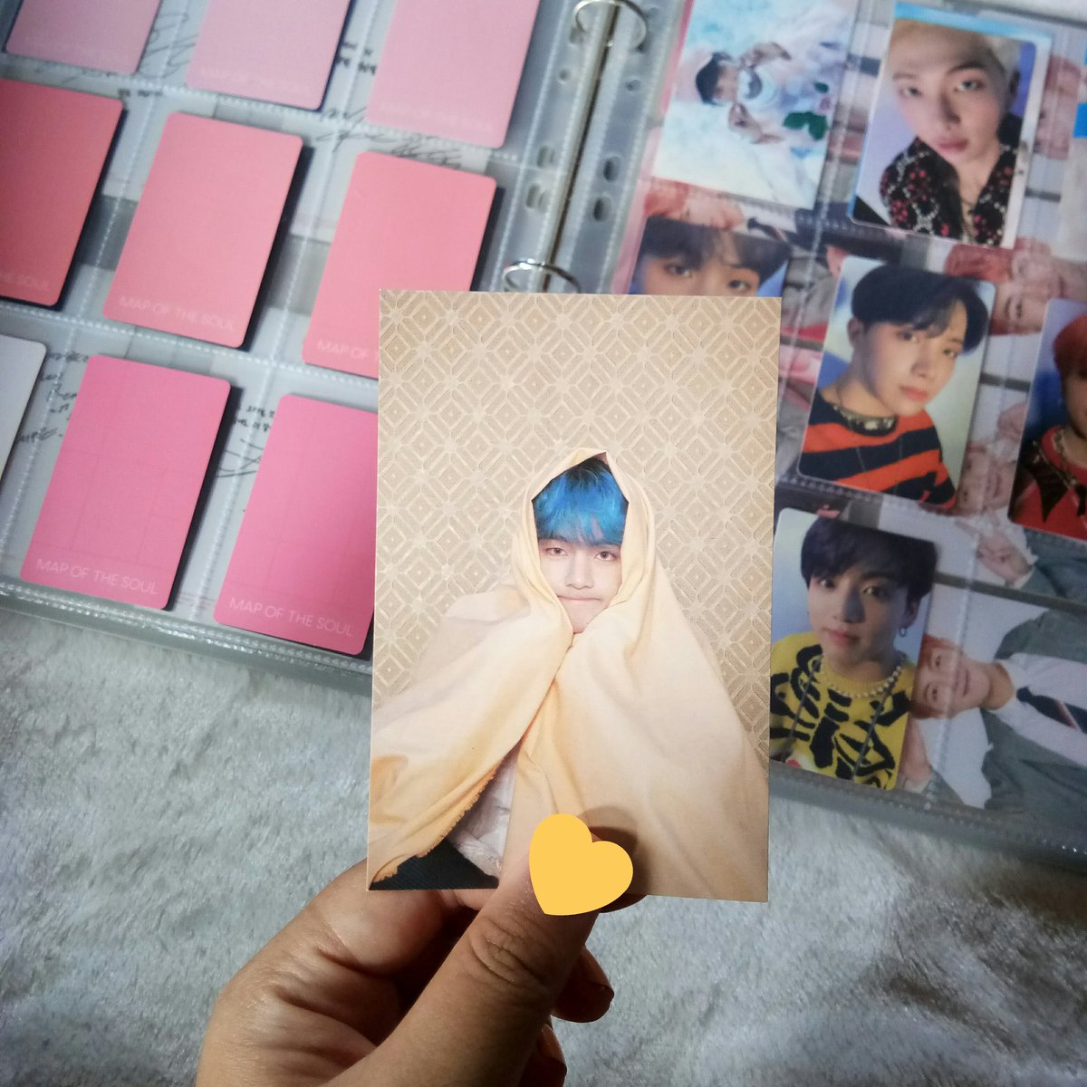 jooniebearr_'s tweet photo. เนื่องในวันเกิดเจ้าเเท เเจกโปสการ์ด persona เจ้าเเทหนึ่งใบ🌟

กติกา : รี + เมนชั่นอวยพรวันเกิด + ติดเเทก #HappyTaehyungDay #HappyBirthdayTaehyung
#HappyVDay @BTS_twt

สุ่มวันที่ 1 ม.ค. นี้ค่า 💛💛
** ใครเมนชั่นติดคนอื่นถ้าเราสุ่มเจอเราจะเเจกให้คนที่โดนเมนชั่นติดค่ะ ** https://t.co/4GuOZcs0CJ