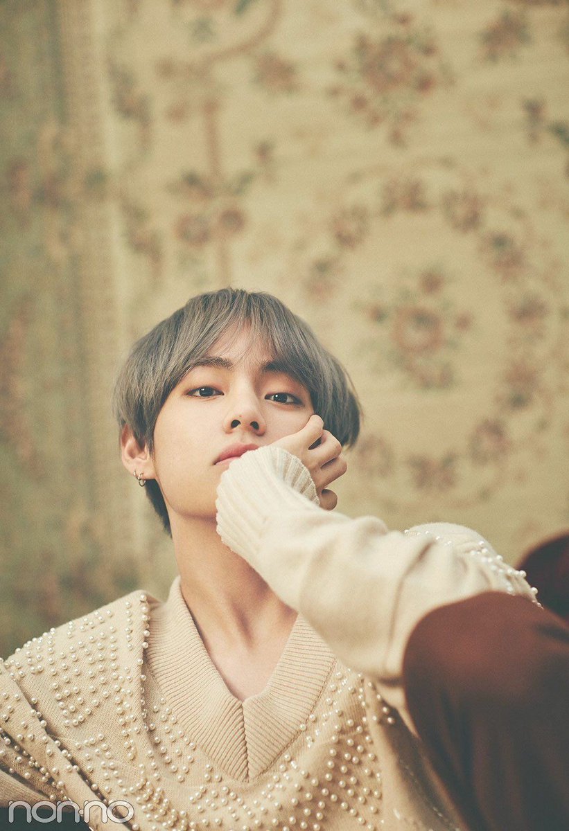 Gorna_SG's tweet photo. Happy birthday Taehyung-ssi!
I fell in love with your voice the first time I heard you in 4o'clock. You made all my 4am walks memorable, you gave me company. I hope you never walk alone. 보라해!💜 
#HappyTaehyungDay 
#Happytaetaeday 
#OURSCENERY_TAEHYUNG 
#Wintervante 
@BTS_twt https://t.co/RBKxTHQ5rC