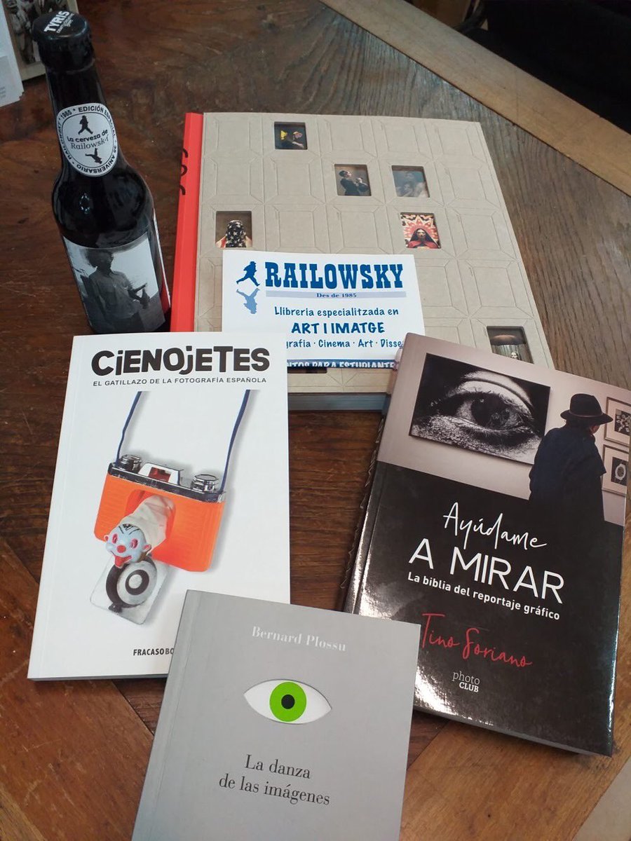 Infórmate de la #PROMOREYES en este hilo y entra en el sorteo de un lote de libros de fotografía. From <a href="/Railowsky_/">Librería Railowsky</a> to you! 

👑🎁 📸 <a href="/RecuencoStudio/">Eugenio Recuenco</a>+ <a href="/cienojetes/">Cienojetes</a>+ <a href="/tinosoriano/">Tino Soriano</a>+ Bernard Plossu

> Sólo para las 15 primeras personas que se inscriban a #FFOTO20 antes del 6.1.2020