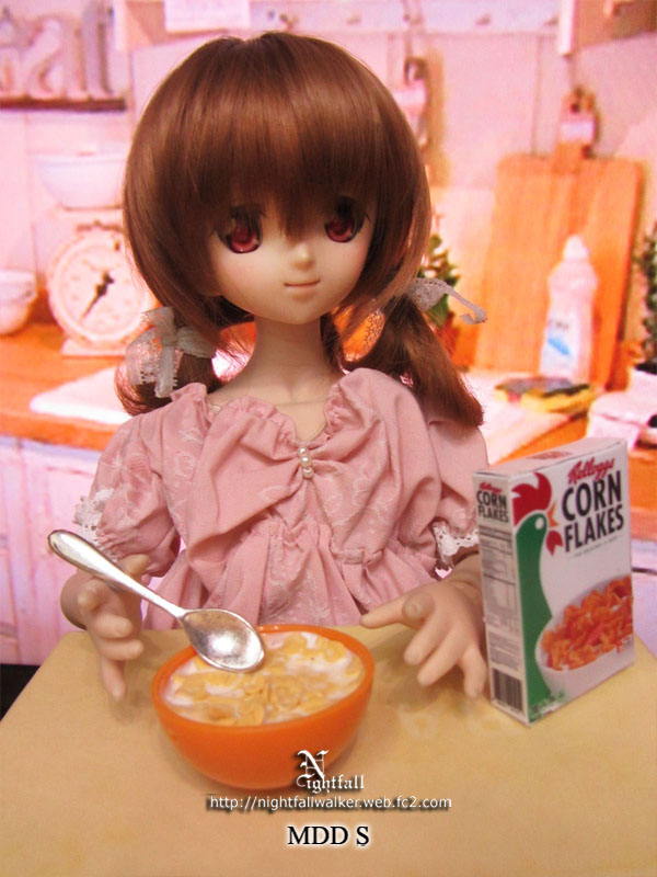 nightfall_bjd's tweet photo. ドールサイズ #コーンフレーク / doll size #conflakes
😗
to shop (日本語サイトあり)>> https://t.co/Kxs3j0CgU7
#dollfiedream #ドルフィードリーム #DD #BJD #SD #dollprops #小道具 #smartdoll #miniature #ミニチュア #MDD #MSD #SDM #MDDはいいぞ https://t.co/IUHgNbNJDk