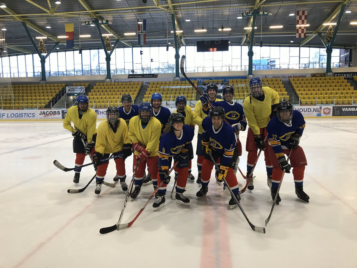BioProdict's tweet image. To finish off a great year we had an awesome ice hockey clinic! #teambuilding #letitsnow #coldresistant