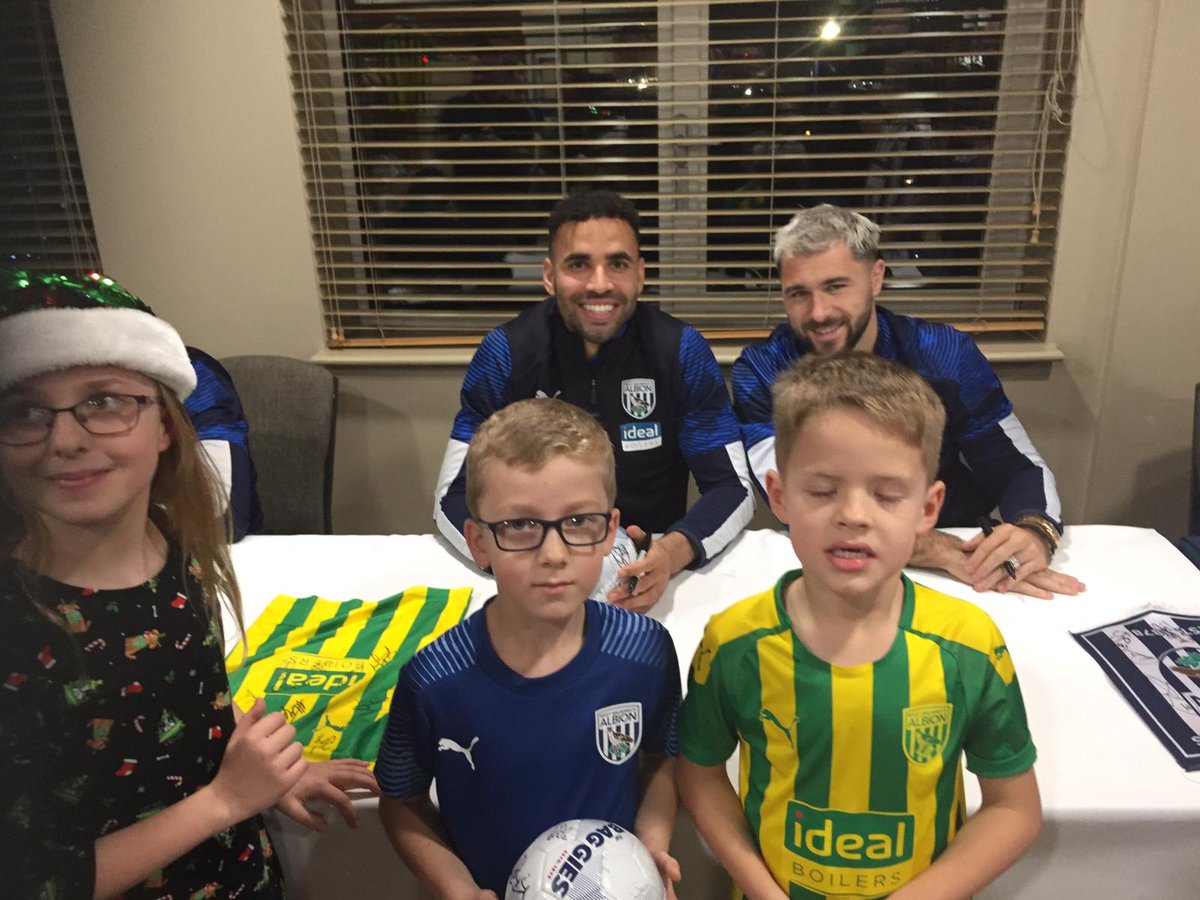 What a cracking group of players we have <a href="/WBA/">West Bromwich Albion</a>, kids (and adults🤭) loved it. Thank-you #wba