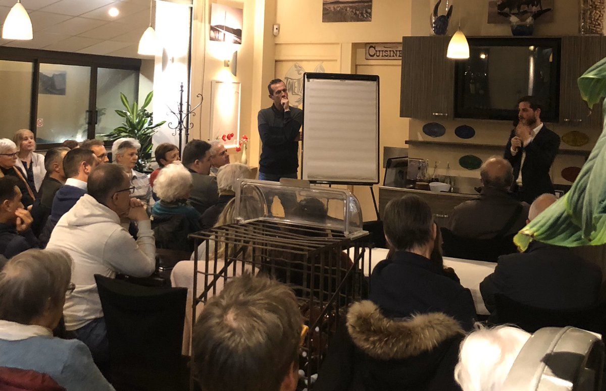 Pour ce deuxième mardi citoyen les Perrotins sont au rendez-vous pour échanger sur le « bien vivre ensemble de l’enfance à la retraite »!

Bravo à toi @GeoffroyBax et au groupe @TousPerrotins pour cet engagement et pour ce programme pour Le Perray-en-Yvelines!