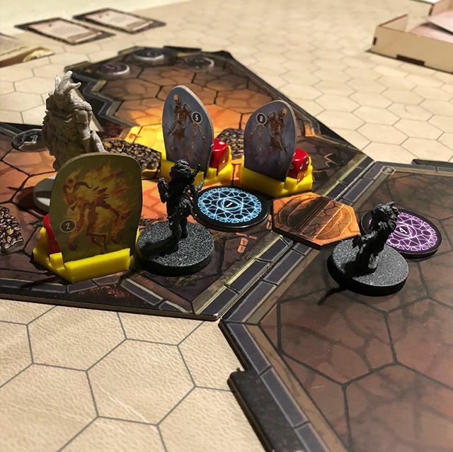 ConfluenceGames's tweet photo. Please tell me someone, ANYONE, has an AOE card! https://t.co/R3DpZ3wIzl https://t.co/maK9sjGiaG