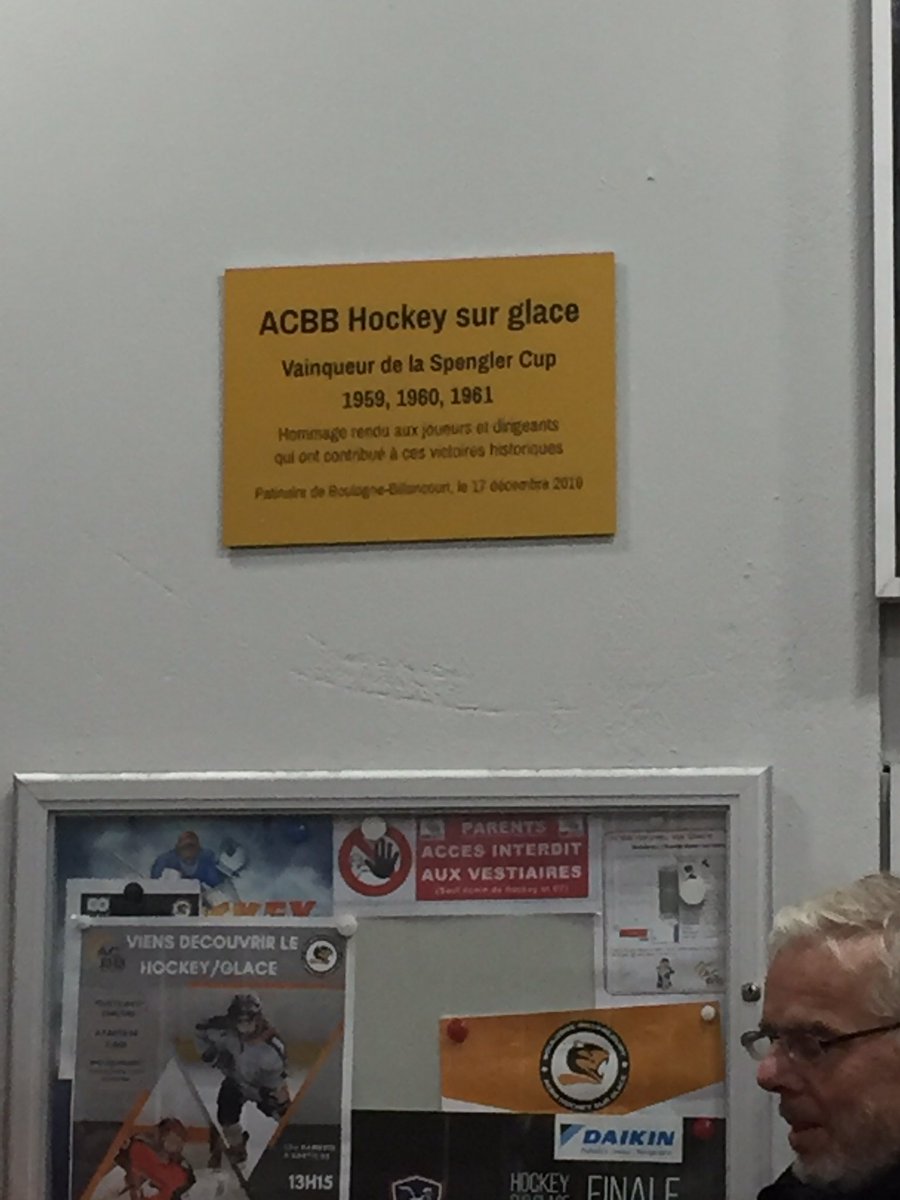 ACBB_O's tweet image. En présence des anciens joueurs vainqueurs de la Coupe Spengler et de la jeune génération, une plaque commémorative a été dévoilée en hommage aux victoires historiques! @BoulogneSports @Ville_BoulogneB
