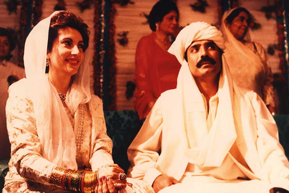 NawazkLaghari's tweet photo. 18 December 1987 
32rd wedding anniversary of 
First Women PM of the Muslim world Daughter of East Shaheed Mohtarma Benazir Bhutto &amp; Presiden Asif Ali Zardari.
Best Couple of the world! 
My Leaders My Proud 💞 

@AAliZardari @BBhuttoZardari @BakhtawarBZ @AseefaBZ https://t.co/iUJOaaHXuB