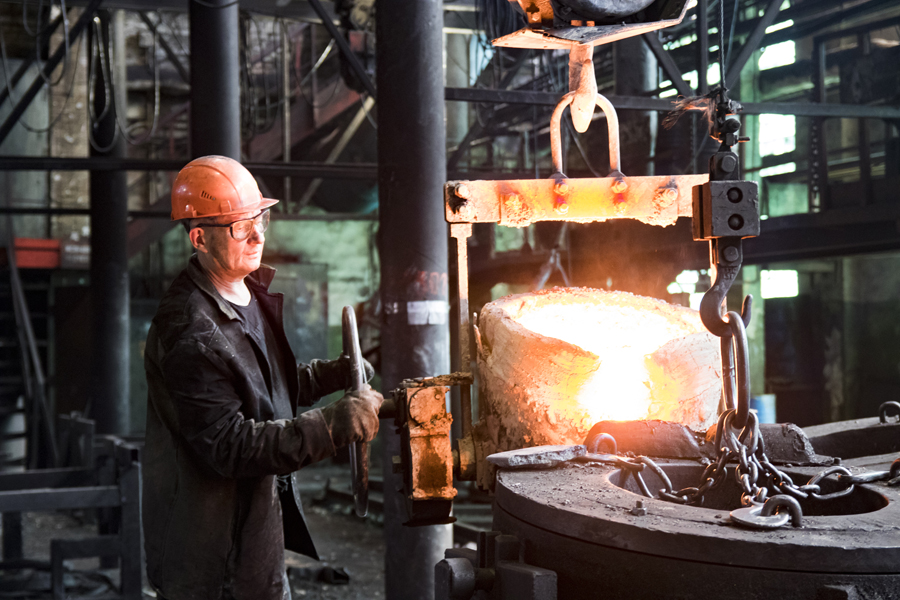 Бмз белорусский металлургический завод. Кировград завод ппм. Кузнецкий угольный бассейн металлургия. Донецкий металлопрокатный завод. Могилевский металлургический завод.