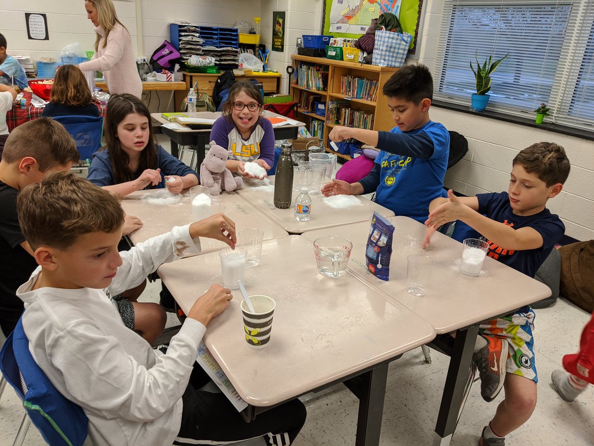 Gilbert4C's tweet photo. Mrs. McDonough's winter party @FHRRavens1 https://t.co/6NqaGJFWLG