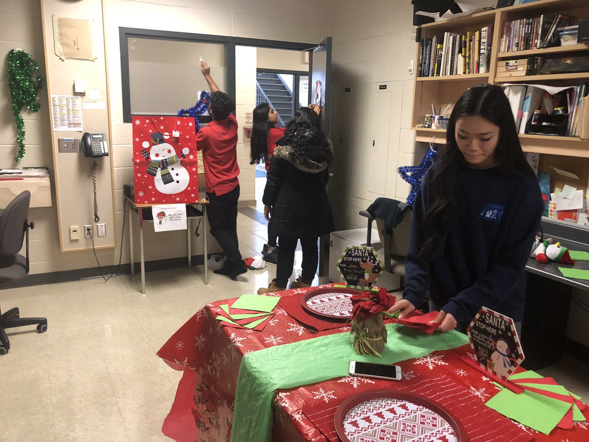MSS Arts Council (@mssartscouncil) on Twitter photo Love spreading the holiday cheer to <a href="/MississaugaSS/">Mississauga SS</a> arts staff at their Annual Holiday Get Together! On behalf of @MSSArtsCouncil, we hope you all have a joy filled Festive Season and we will see you in the New Year! #HappyHolidays #SecretSanta <a href="/ArtsProgramMSS/">The Arts Program at MSS</a> Love spreading the holiday cheer to <a href="/MississaugaSS/">Mississauga SS</a> arts staff at their Annual Holiday Get Together! On behalf of @MSSArtsCouncil, we hope you all have a joy filled Festive Season and we will see you in the New Year! #HappyHolidays #SecretSanta <a href="/ArtsProgramMSS/">The Arts Program at MSS</a>