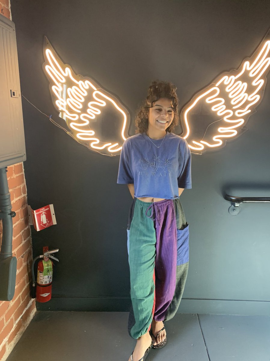 brigscoot's tweet photo. i actually wear these pants everyday #harempantsdotcom ❤️ https://t.co/52cSTefoxh
