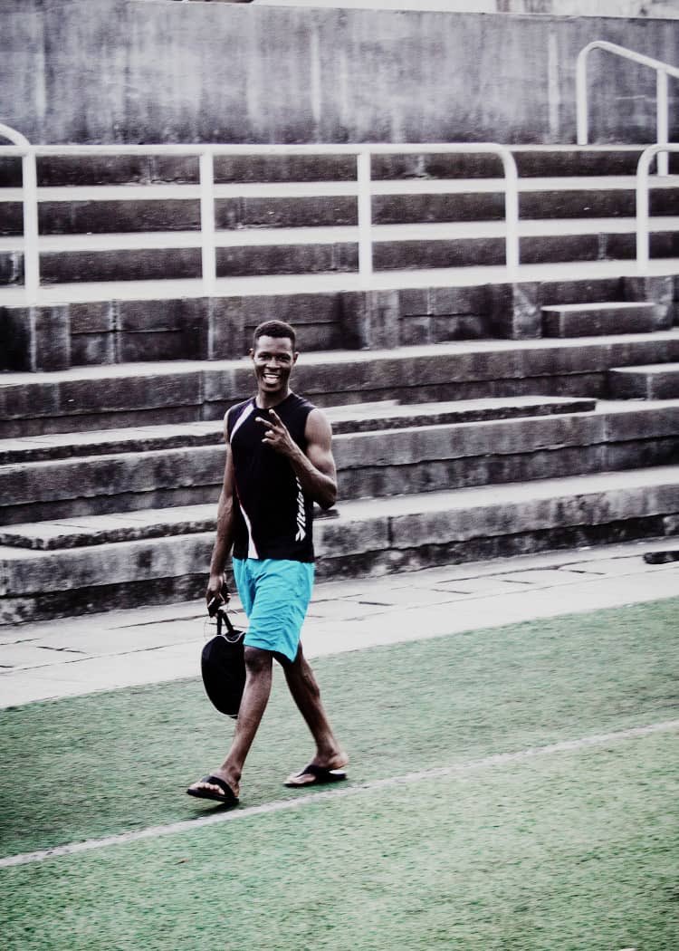 horlarheweh's tweet photo. Keep smiling ๐... better days are coming for sure ๐ฒ โก๏ธ@AdeyiAdefolarin ๐ธ
#SoundManEPVol1 Ease your mind ๐ https://t.co/q8aV28WbqL