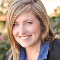 AGStateofMind1's tweet photo. Apologies for the tardiness of this week’s episode.  This week on the Podcast we have @hollyspangler.  Holly is the Senior Editor for Prairie Farmer. Holly has written extensively about mental health in agriculture https://t.co/mT2lw8Kf7J. https://t.co/28cqwcwnl0