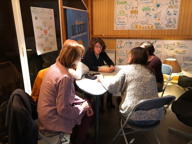 [LIVE]
Atelier passionnant de co-création #ESS à <a href="/Ville_de_Sceaux/">Ville de Sceaux</a> pour échanger avec 3 #entrepreneurs dans l'#agricultureurbaine :
#UrbanaSoli, #CitoyensProducteurs et Julien Rossignole.
<a href="/BoissonYoann/">Yoann Boisson</a> a présenté notre dispositif #CouveusesLab à cette occasion ! #SceauxLab