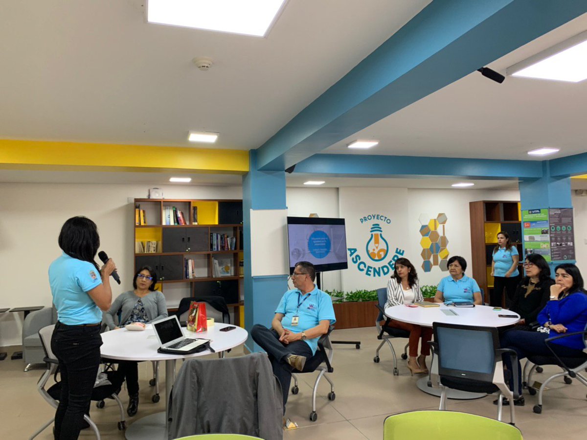 WSTEMproject's tweet photo. .@carina211 is collaborating with our project in a great event for teachers and students in @utpl #Womenintechnology #WomenWhoCode #wstemproject @EUErasmusPlus https://t.co/WaKvHq9pfS