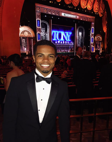 LSU's tweet photo. DeAundre’ Woods is an LSU Tiger turned @HamiltonMusical actor. The @LSUmusic graduate is starring in the musical in San Francisco. 
More: https://t.co/USowO0cRnZ #LSUGrad #LSU17 https://t.co/SjYIYbx0Eq