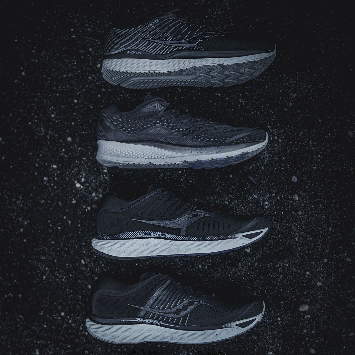 Inspirada en las distintas sombras de negro, que tu ojo es capaz de ver de noche, la nueva colección BLACKOUT luce nuestros mejores modelos en versión black. ¿Qué opinión te merece esta línea?

#BlackoutCollection #RunForGood