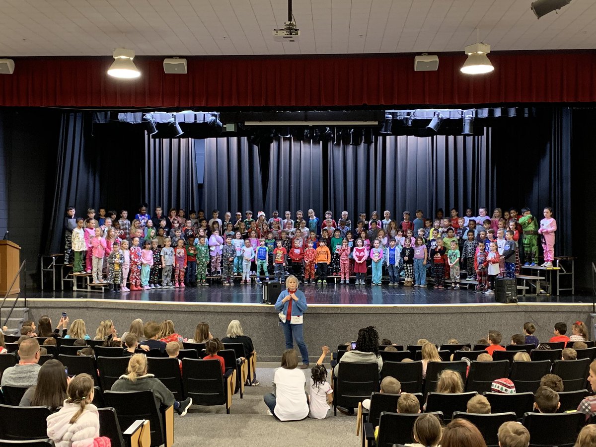 Trigg_CO's tweet photo. @TriggPrimary We hope@lots of family members get to see tonight’s 1st grade performance https://t.co/uPEVXgHbe7
