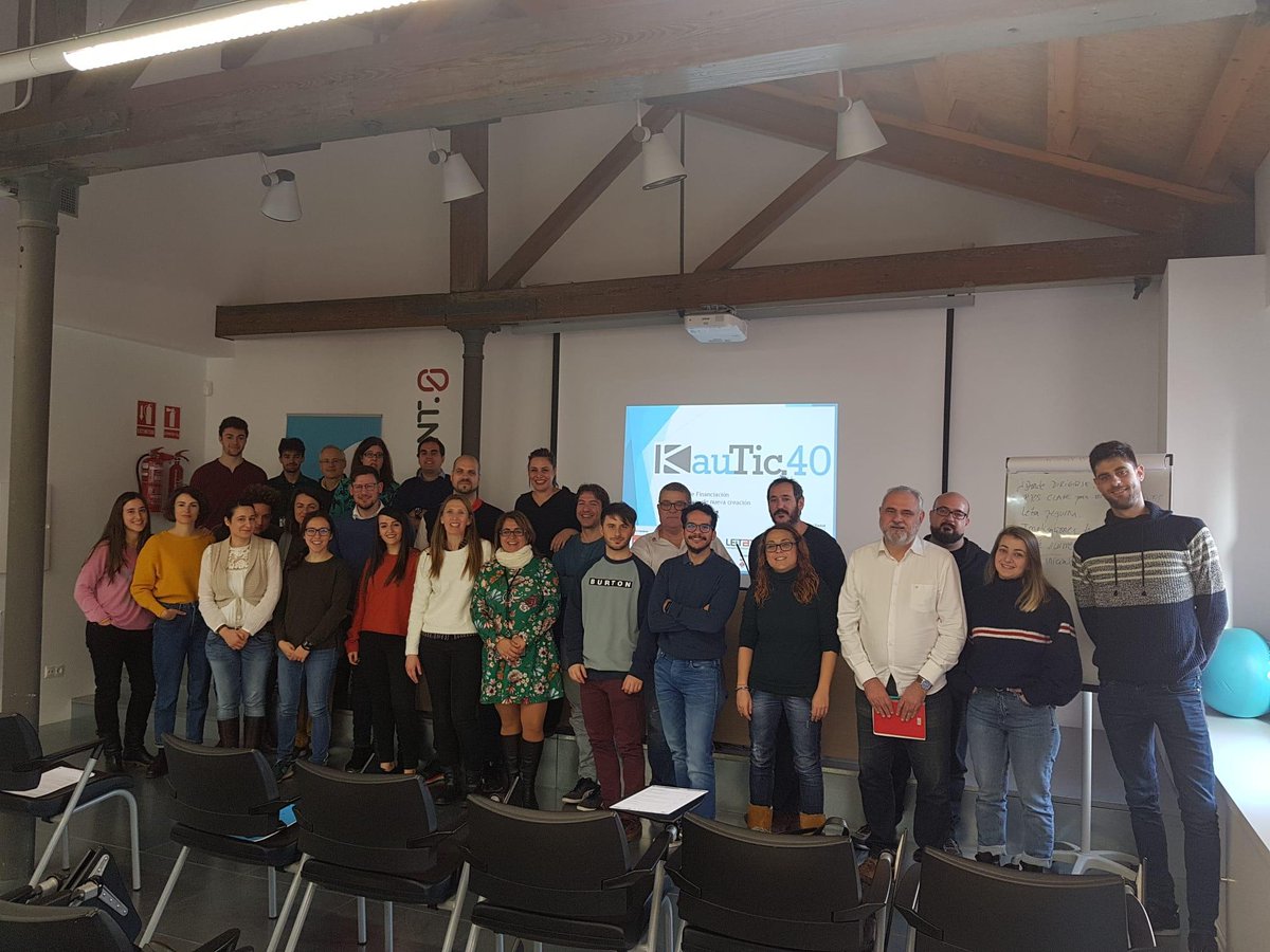 Kautic40 tweet media