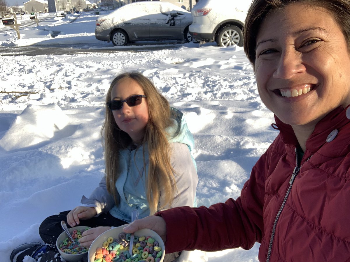gone_coastal's tweet photo. What we #mightymightyrockets did with our 2-hr delay: breakfast picnic in the snow! @RobeyRockets #wechoosewayne https://t.co/Dwo5cT524h