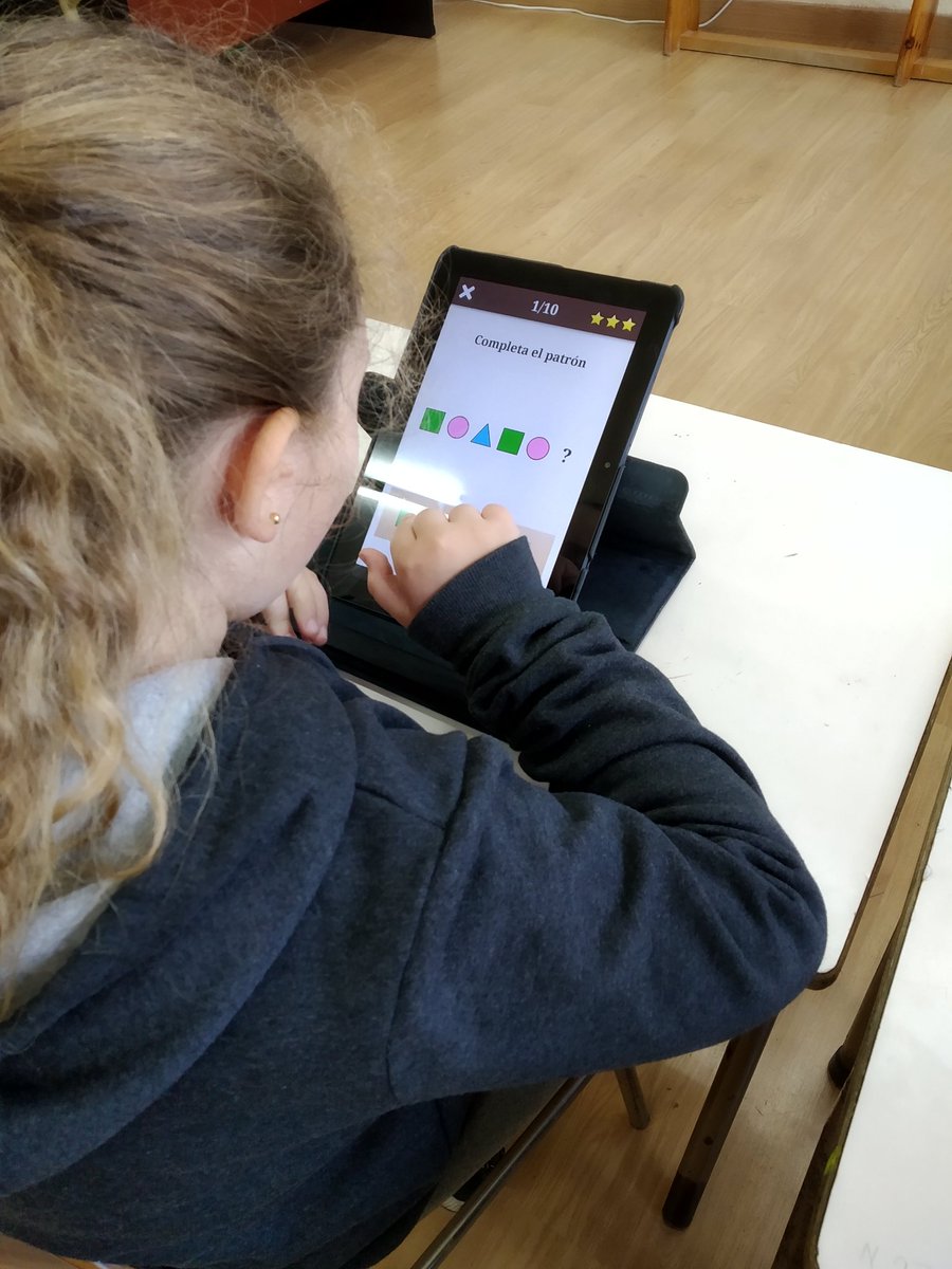 educacyl's tweet photo. En @CRASanPelayo: Últimos días del trimestre aprovechamos para repasar lo aprendido hasta ahora con #elreydelasmatemáticas ✖️➖➕➗ @cfiebenavente #escuelapública #escuelarural #CentrosEducacyl https://t.co/JTGTAISqDh