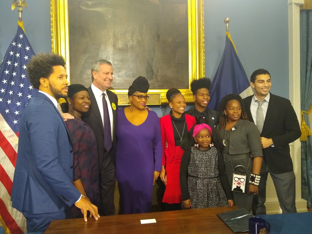 NYCSmokeFree's tweet photo. The prohibition of flavored E-cigs (including mint and menthol) is now law in NYC! More work is left as we continue education on the dangers of menthol in traditional tobacco products and it's negative impact in health equity. #NYCSmokeFree #FlavorsHookKidsNYC #TuesdayThoughts https://t.co/HCa4u75pzI