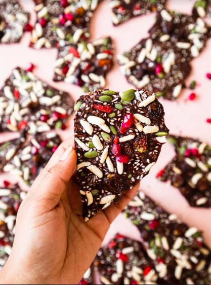 the_feedfeed's tweet photo. This Dark Chocolate Superfood Bark is made w/ raw cacao powder & pure @PureMapleCanada Maple Syrup! Satisfying & crunchy, this chocolate bark is what you need to get your chocolate fix!
Recipe: https://t.co/6EAtsl0dGo
#feedfeed #NationalMapleSyrupDay #IncredibleMaple #ad https://t.co/MIdN1HqH74