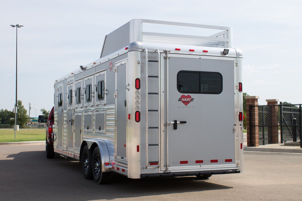 harttrailers's tweet photo. Look at this BEAUTIFUL SILVER Smart Tack!
.
.
#TrailerTuesday #HartTrailer #HartStyle ##HartSmart #SmartTack #Original #Rodeo #Horse #HorseShow #Rig https://t.co/d9yRIOEtfy
