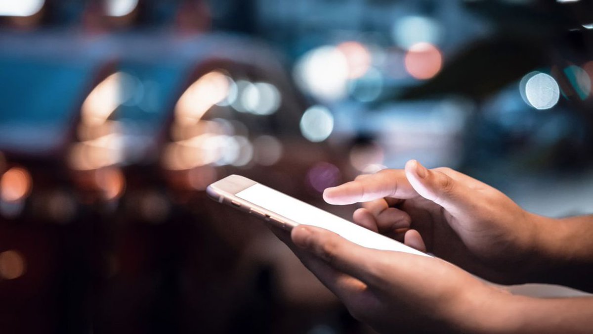 GroupeBouygues's tweet photo. [#CivicTechs 📲] Les #app citoyennes permettent aux habitants de signaler à leur mairie les dysfonctionnements rencontrés au sein de leur #ville.  Grâce au #BigData, sont suivis : 

▶️ L'activité des services
▶️ Les délais de résolution 

▶️ https://t.co/3W43GtzCmo v/@LesEchos https://t.co/YjUofbUHI0