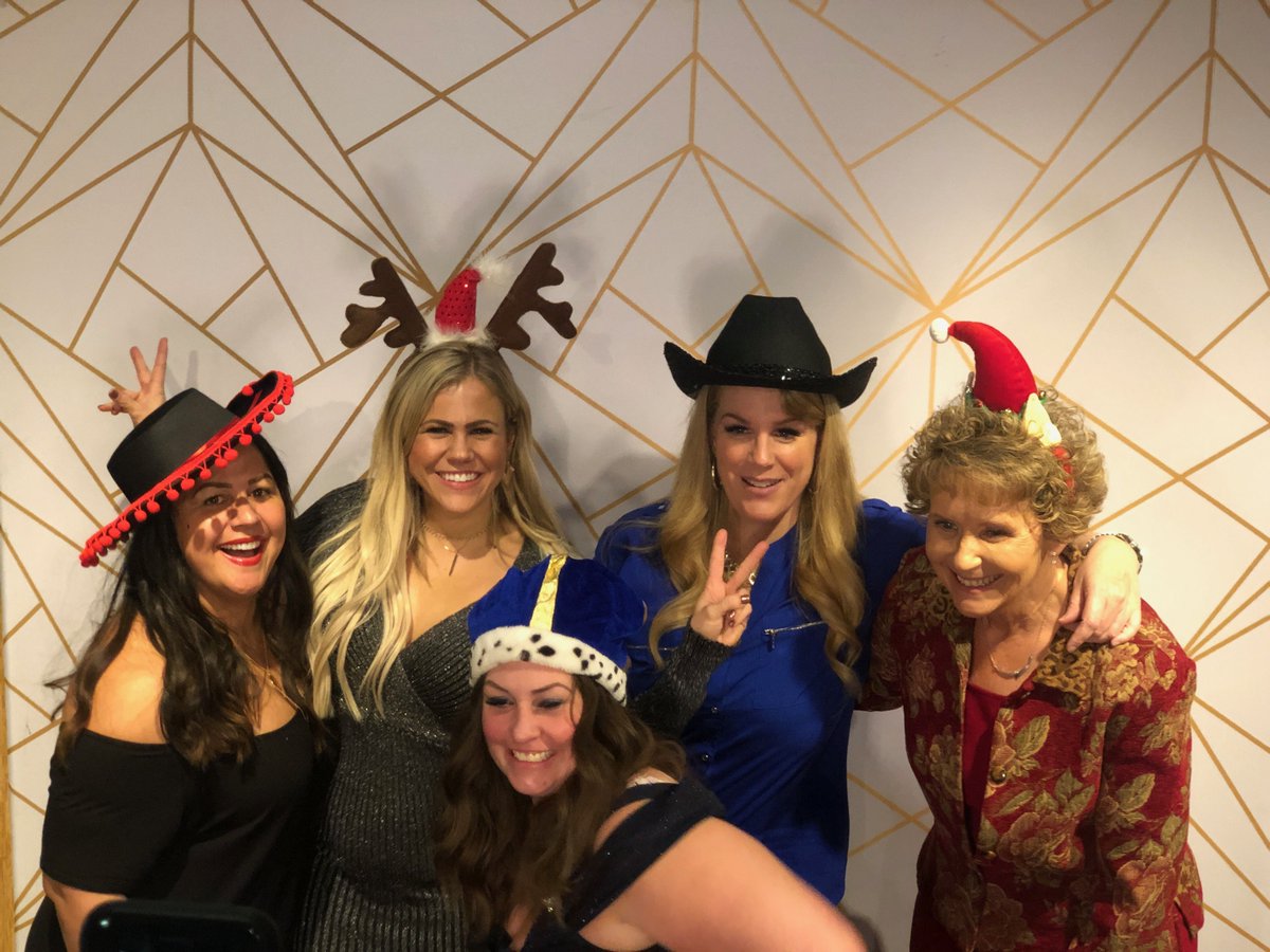 Clementine_PB's tweet photo. 12.07.19 Graystone Mortgage Holiday Party 

Oh what fun it is to hangout with Graystone Mortgage! Thank you for letting us provide your holiday photo booth! ❄️

Venue: @slcandgallivanevents 
#TisTheSeason #Holiday  #Holidays #HolidayParty #HolidaySeason #GraystoneMortgage https://t.co/tUkcMUrbOR