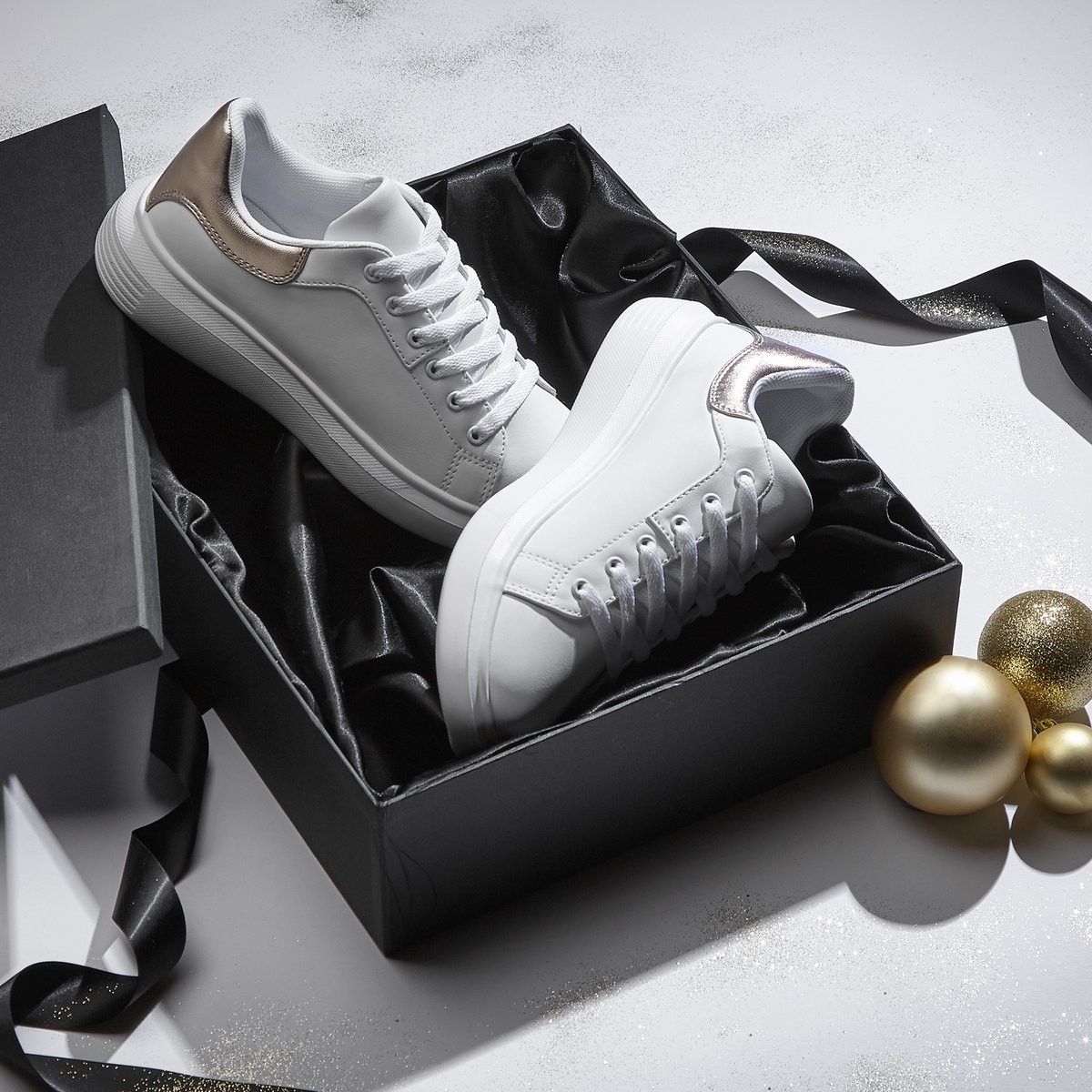 studio_co_uk's tweet photo. Get your kicks in a pair of these fabulous chunky platform trainers for ONLY ยฃ12! #TuesdayShoesday #Trainers #PlatformTrainers #DesignerDupes #WomensFashion https://t.co/bA8WImOTkb https://t.co/zco1ra34mA